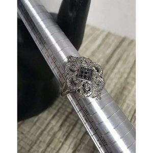 Fashion Ring Silvertone And‎ Black Size 6.5 Alloy